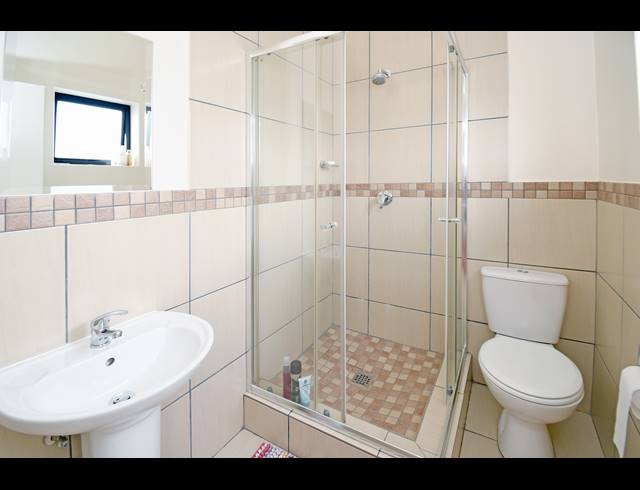 3 BEDROOM APARTMENT FOR SALE IN SUNNINGHILL
